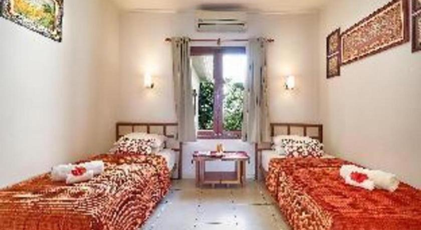 Hotel Al-Isha Dharamshala à Kuta Lombok Extérieur photo