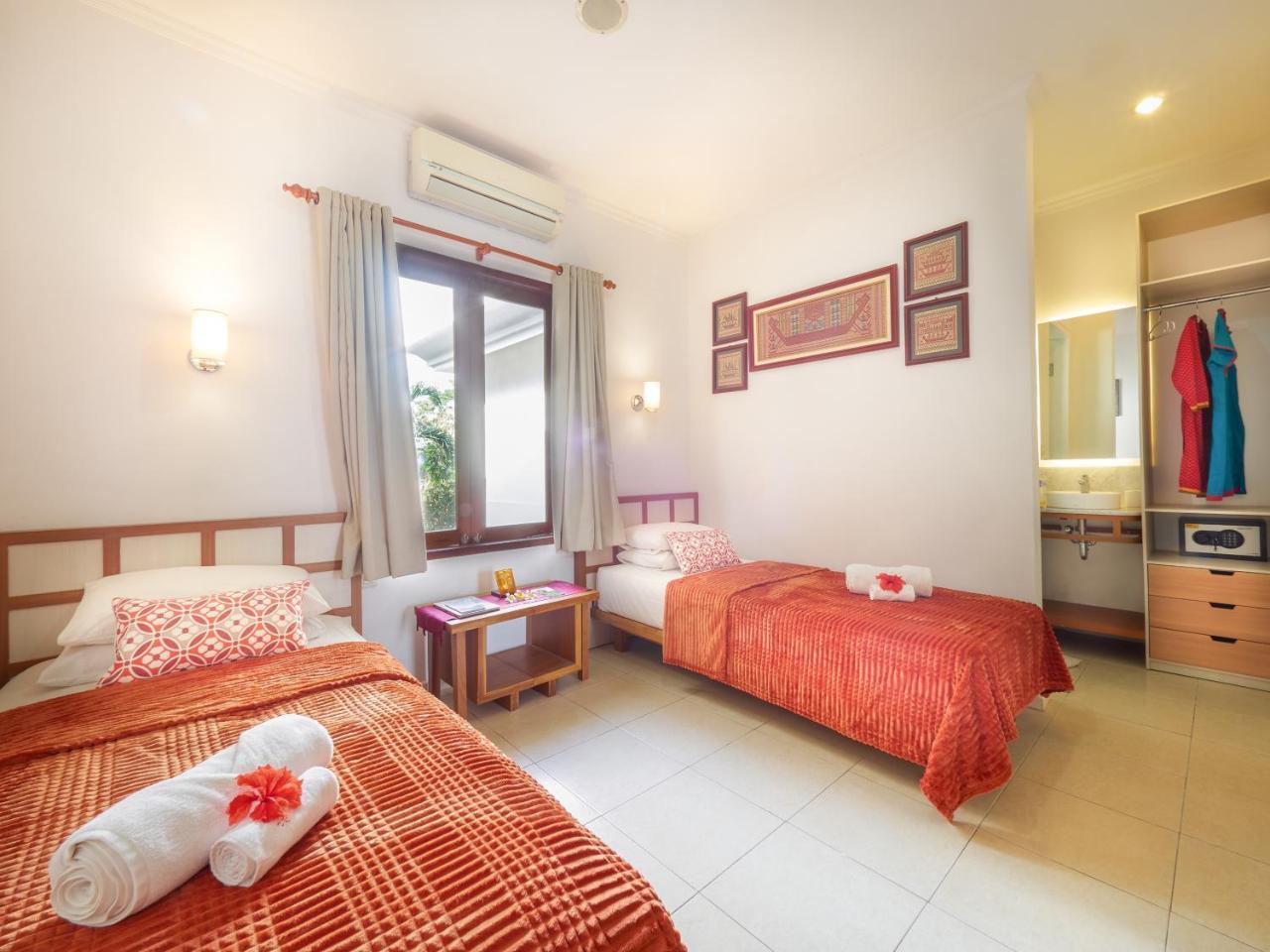Hotel Al-Isha Dharamshala à Kuta Lombok Extérieur photo